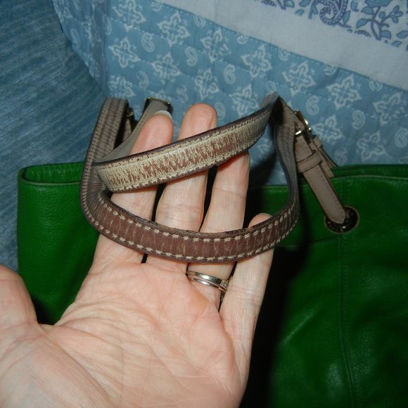 Kelly Green Micheal Kors Shoulder Bag tote - Picture 4 of 12